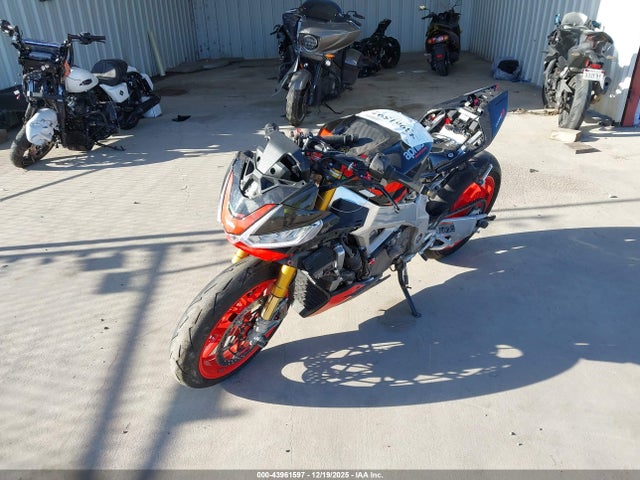 ZD4KZUB08NS000492 Aprilia Tuono V4 1100 Factory