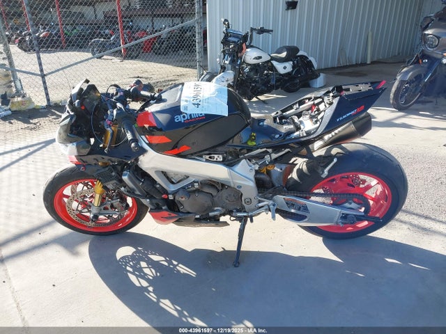 ZD4KZUB08NS000492 Aprilia Tuono V4 1100 Factory