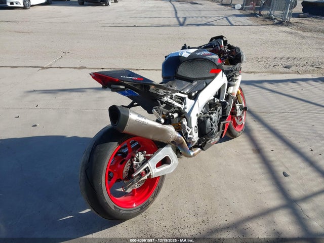 ZD4KZUB08NS000492 Aprilia Tuono V4 1100 Factory