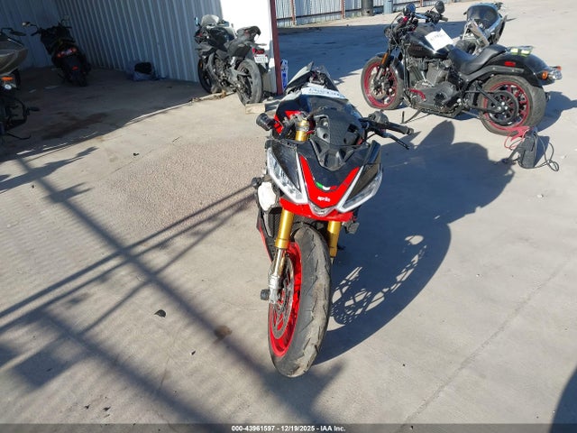 ZD4KZUB08NS000492 Aprilia Tuono V4 1100 Factory