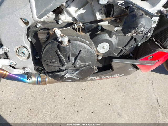 ZD4KZUB08NS000492 Aprilia Tuono V4 1100 Factory