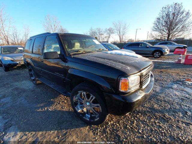 2000 CADILLAC ESCALADE 1GYEK63R7YR194332