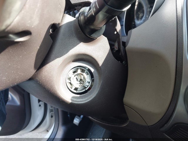 KM8JU3AG8FU015428 Hyundai TUCSON SE