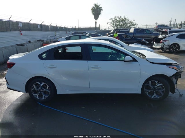 KIA Forte Lxs 2021 3KPF24ADXME406653 Image 14
