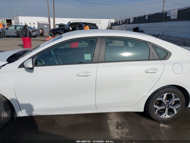 KIA Forte Lxs 2021 3KPF24ADXME406653 Image 15