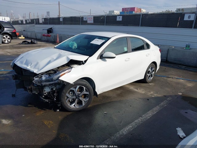 KIA Forte Lxs 2021 3KPF24ADXME406653 Image 2