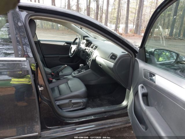 2018 VOLKSWAGEN JETTA 3VWL17AJ3JM238821 Photo 4