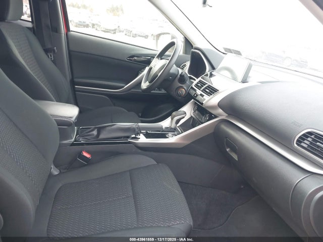 2018 MITSUBISHI ECLIPSE CROSS JA4AT4AA8JZ060965 Photo 4