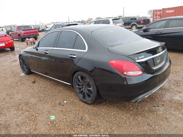 2016 Mercedes-benz C 300 მანქანა იყიდება აუქციონზე, vin: 55SWF4JB5GU115851, აუქციონის ნომერი: 43961866