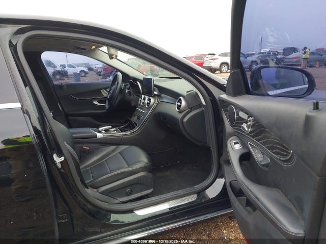 2016 Mercedes-benz C 300 მანქანა იყიდება აუქციონზე, vin: 55SWF4JB5GU115851, აუქციონის ნომერი: 43961866