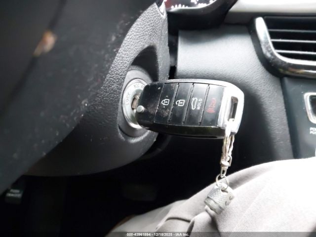 2018 KIA OPTIMA 5XXGT4L32JG259897 Photo 10