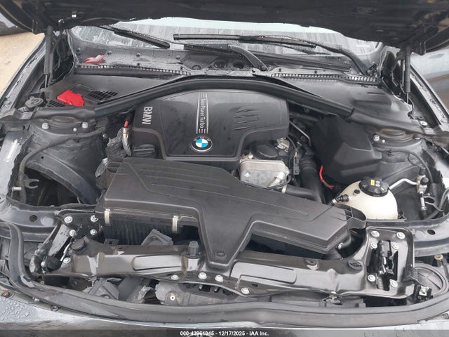 43961945 :رقم المزاد ، WBA3A5G54FNS83438 vin ، 2015 Bmw 328i مزاد بيع