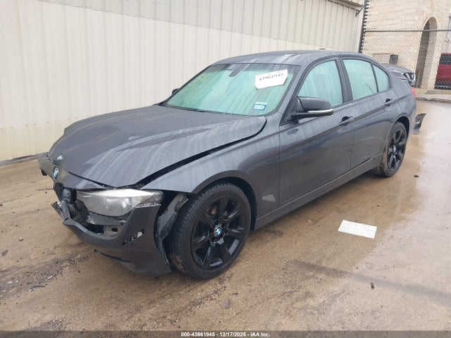 43961945 :رقم المزاد ، WBA3A5G54FNS83438 vin ، 2015 Bmw 328i مزاد بيع