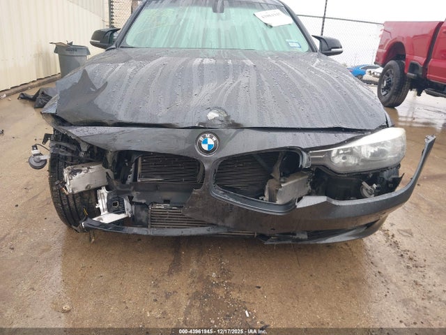 43961945 :رقم المزاد ، WBA3A5G54FNS83438 vin ، 2015 Bmw 328i مزاد بيع