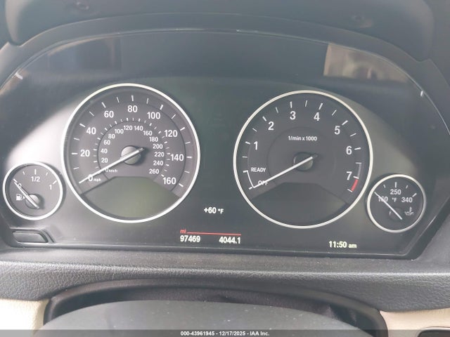 43961945 :رقم المزاد ، WBA3A5G54FNS83438 vin ، 2015 Bmw 328i مزاد بيع