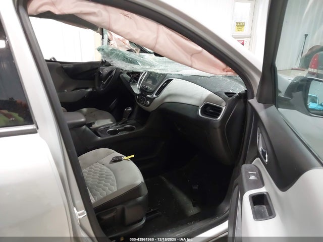 2GNAXHEV3K6285247 Chevrolet EQUINOX LS