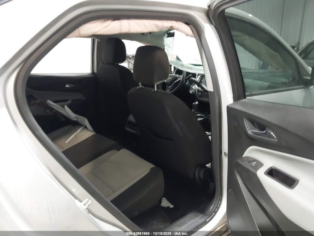 2GNAXHEV3K6285247 Chevrolet EQUINOX LS