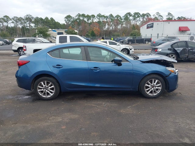 Продаж на аукціоні авто 2018 Mazda Mazda3 Sport, vin: 3MZBN1U71JM253394, номер лоту: 43961966