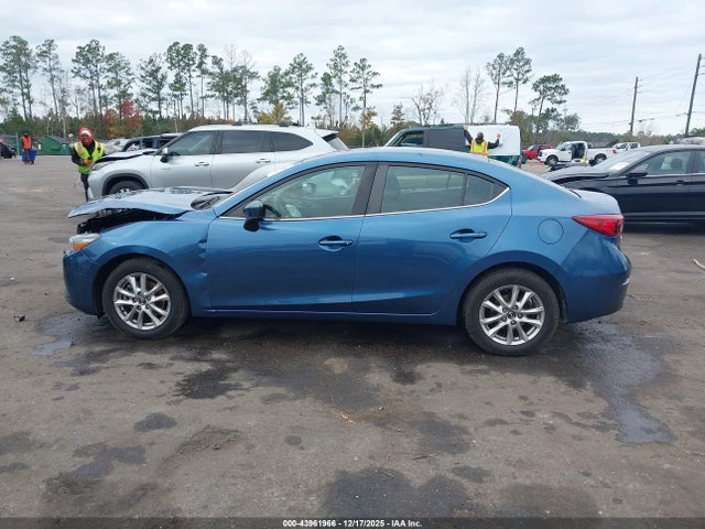 Продаж на аукціоні авто 2018 Mazda Mazda3 Sport, vin: 3MZBN1U71JM253394, номер лоту: 43961966