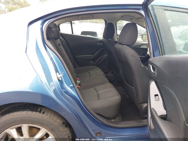 Продаж на аукціоні авто 2018 Mazda Mazda3 Sport, vin: 3MZBN1U71JM253394, номер лоту: 43961966