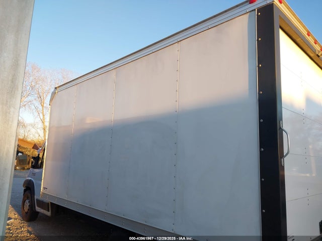 43961967 :رقم المزاد ، 3C7WRVMG2PE557677 vin ، 2023 Ram Promaster 3500 Cutaway Low Roof مزاد بيع