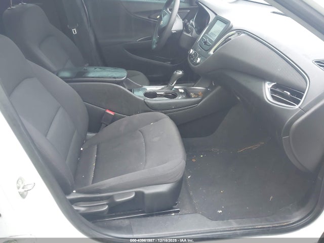 1G1ZD5ST5JF106404 Chevrolet MALIBU LT