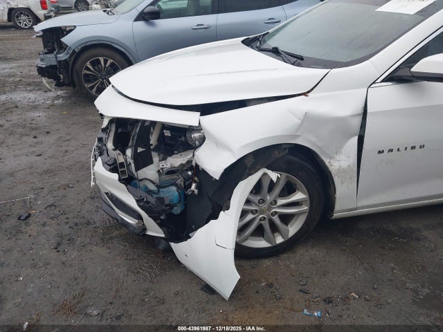 1G1ZD5ST5JF106404 Chevrolet MALIBU LT