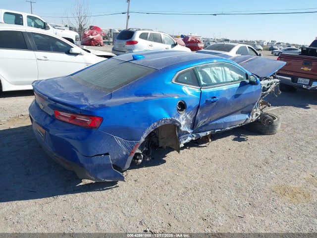 2018 CHEVROLET CAMARO 1G1FB1RX9J0181099 Photo 3