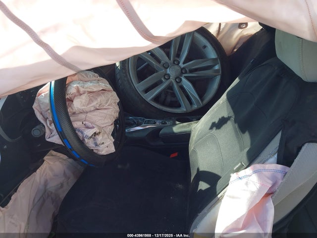 2018 CHEVROLET CAMARO 1G1FB1RX9J0181099 Photo 4