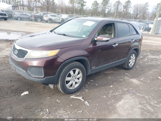 2011 KIA SORENTO 5XYKTCA11BG172835 Photo 1