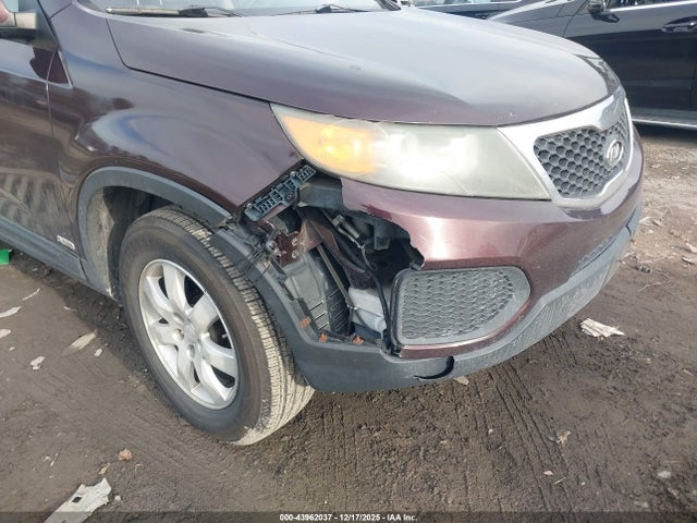 2011 KIA SORENTO 5XYKTCA11BG172835 Photo 5