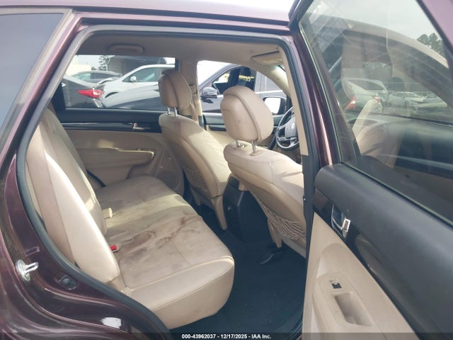 2011 KIA SORENTO 5XYKTCA11BG172835 Photo 7