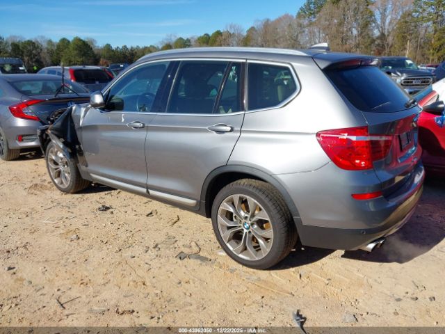 2016 BMW X3 5UXWX9C57G0D82993 Photo 2