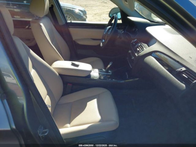 2016 BMW X3 5UXWX9C57G0D82993 Photo 4
