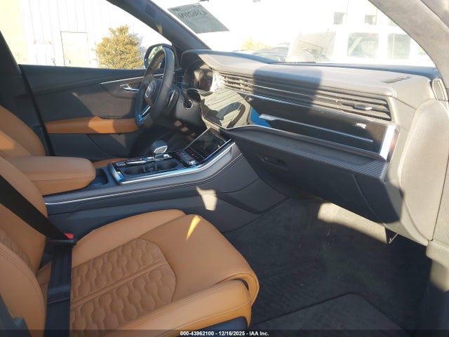 2025 AUDI RS Q8 WU1ARBF13SD021526 Photo 4