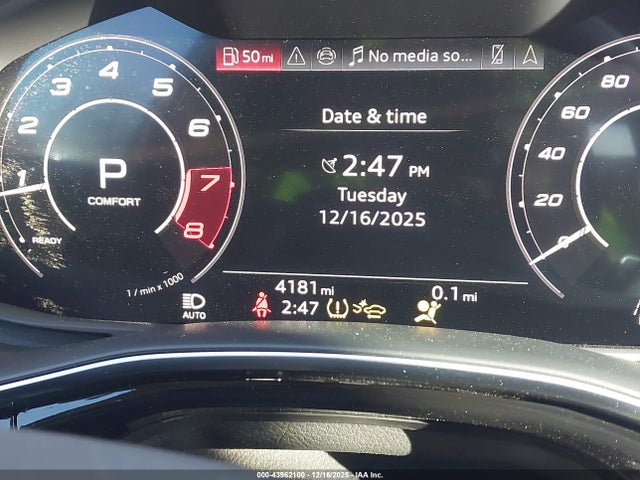 2025 AUDI RS Q8 WU1ARBF13SD021526 Photo 6