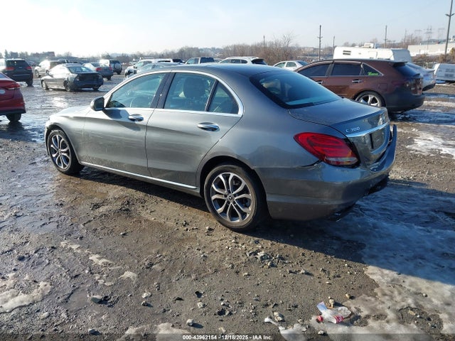 55SWF4KB7HU215692 Mercedes-Benz C 300 4matic