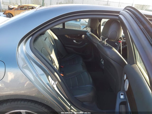 55SWF4KB7HU215692 Mercedes-Benz C 300 4matic