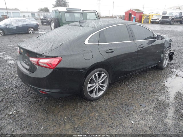 1G1ZD5ST9NF171360 Chevrolet Malibu Fwd Lt