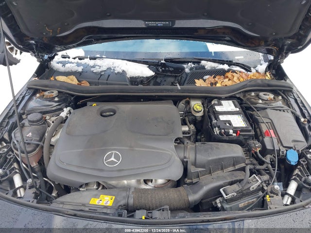WDDSJ4GB8KN749306 Mercedes-Benz CLA 250 4MATIC