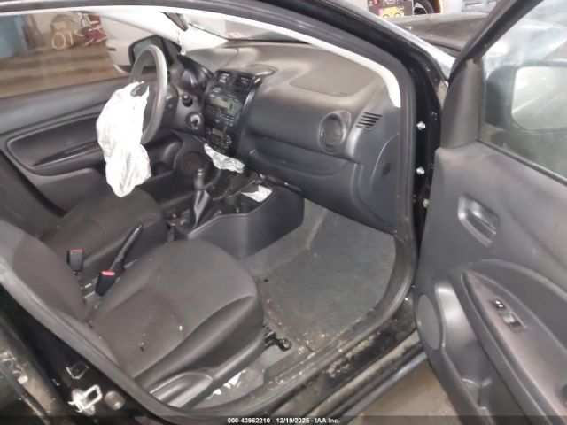 2015 MITSUBISHI MIRAGE ML32A3HJ6FH008850 Photo 4