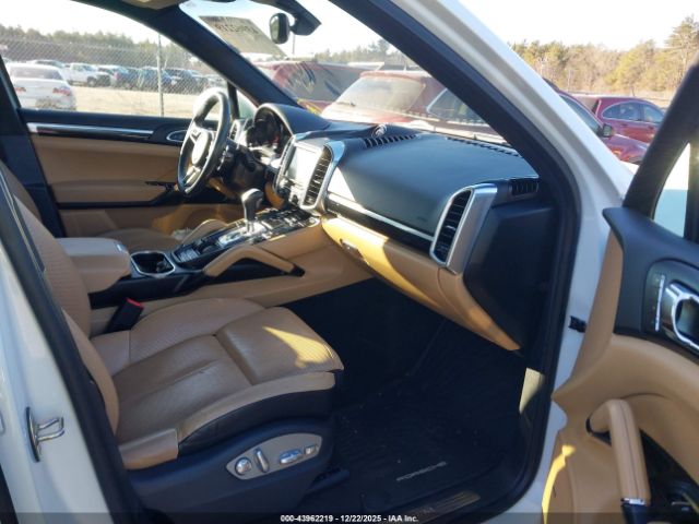 2016 PORSCHE CAYENNE WP1AA2A25GLA10608 Photo 4