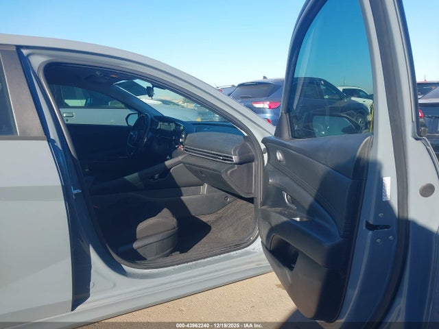 Hyundai ELANTRA SEL 2022 KMHLS4AG1NU323219 Image 5