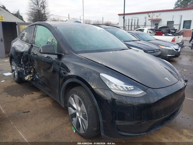 7SAYGAEE0NF573937 Tesla Model Y Long Range Dual Motor All-wheel Drive