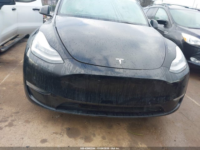 7SAYGAEE0NF573937 Tesla Model Y Long Range Dual Motor All-wheel Drive