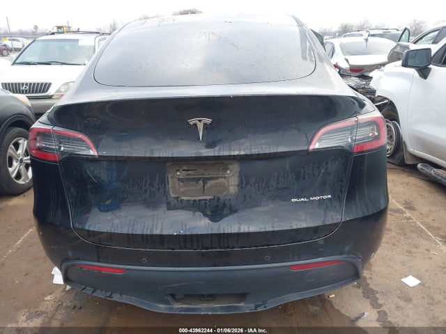 7SAYGAEE0NF573937 Tesla Model Y Long Range Dual Motor All-wheel Drive