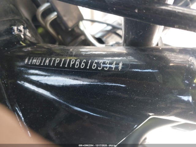 2023 HARLEY-DAVIDSON FLTRXS 1HD1KTP11PB616334 Photo 9