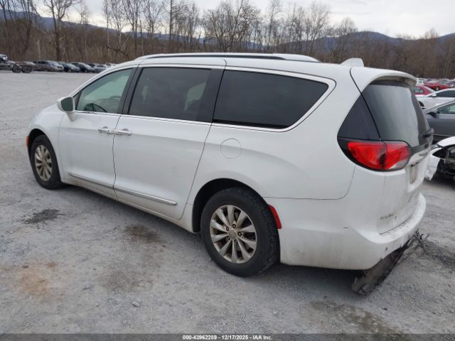 2019 CHRYSLER PACIFICA 2C4RC1BG2KR548024 Photo 2