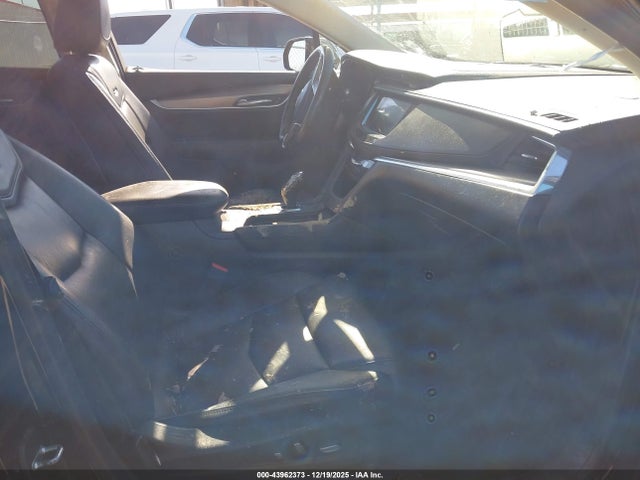 2018 CADILLAC XT5 1GYKNCRS5JZ176789 Photo 4