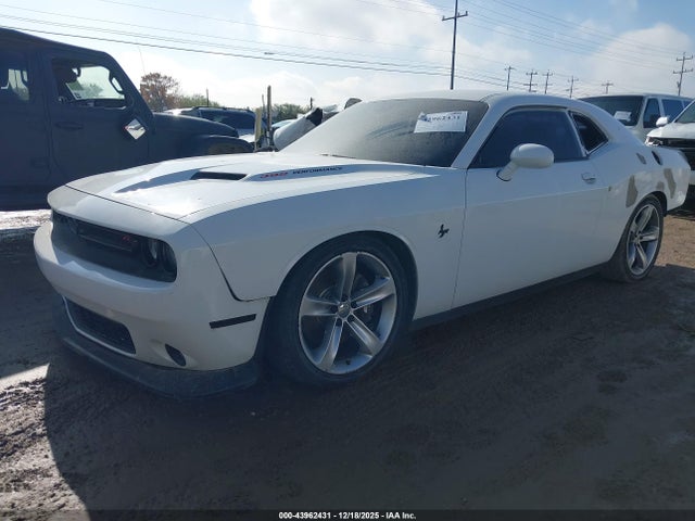 Dodge Challenger R/t Scat Pack 2015 2C3CDZFJ4FH822119 Image 2
